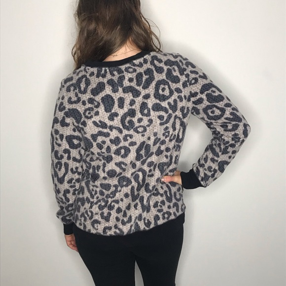 Simply Vera Sweater - Picture 5 of 7